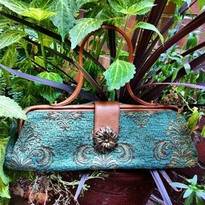 SALE♥️Vintage Amis Embellished Handbag